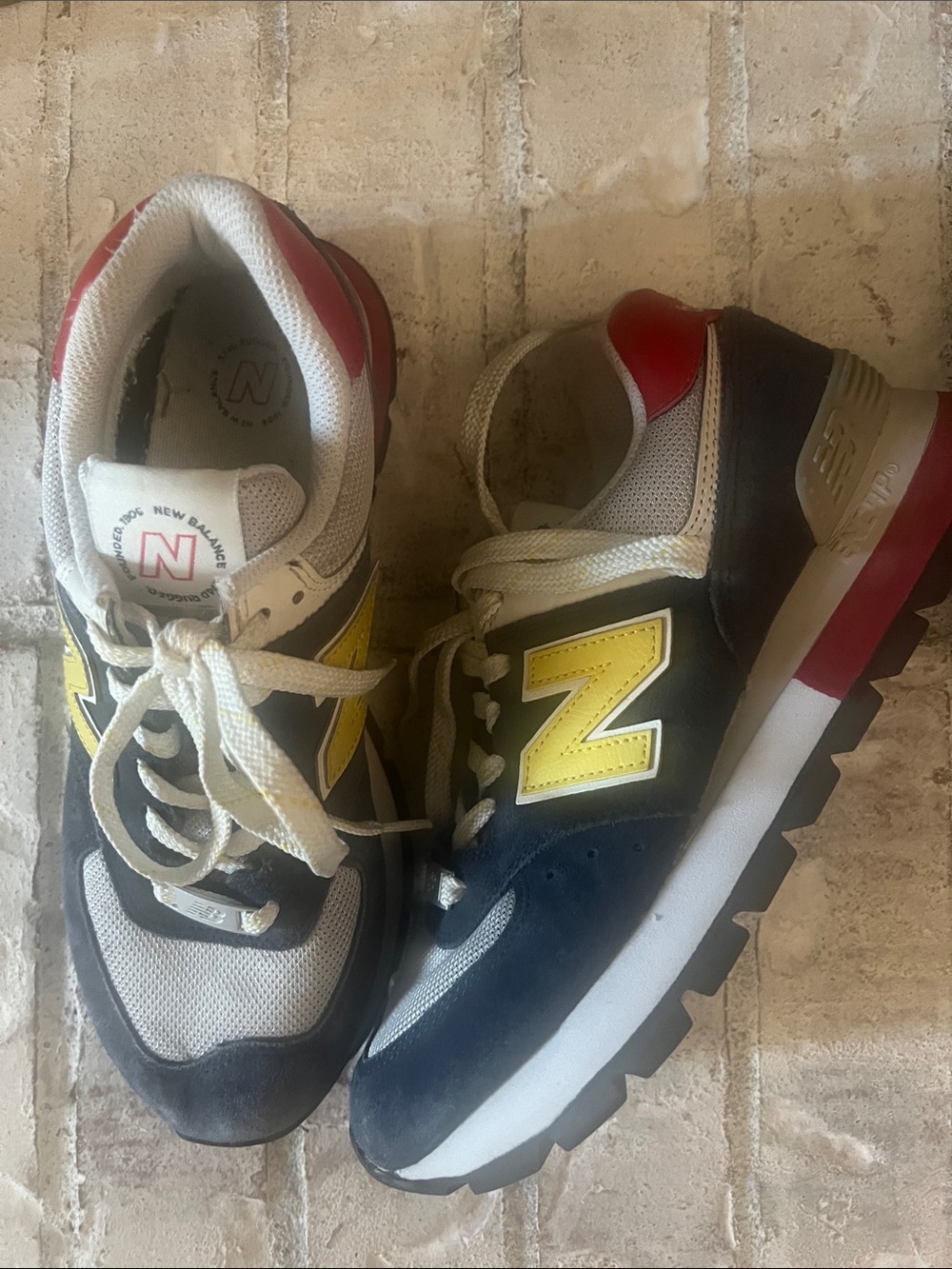 New Balance Men’s 574 D Navy, Yellow & Red Retro Sneakers sz 7
